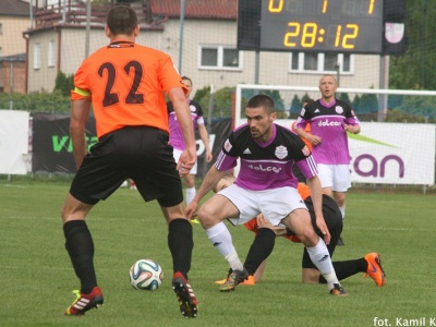 Remis na oświetlonej Dolcan Arenie