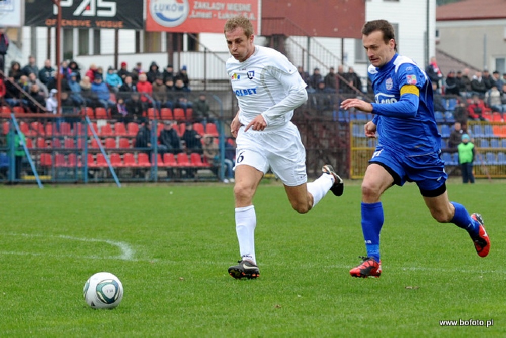 Derby Mazowsza o sześć punktów
