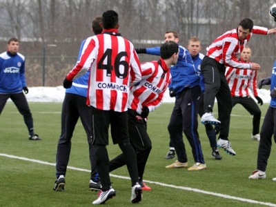 Remis w pierwszym sparingu